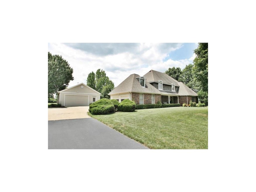 4105 W 190th St, Stilwell, KS 66085 - photo 1