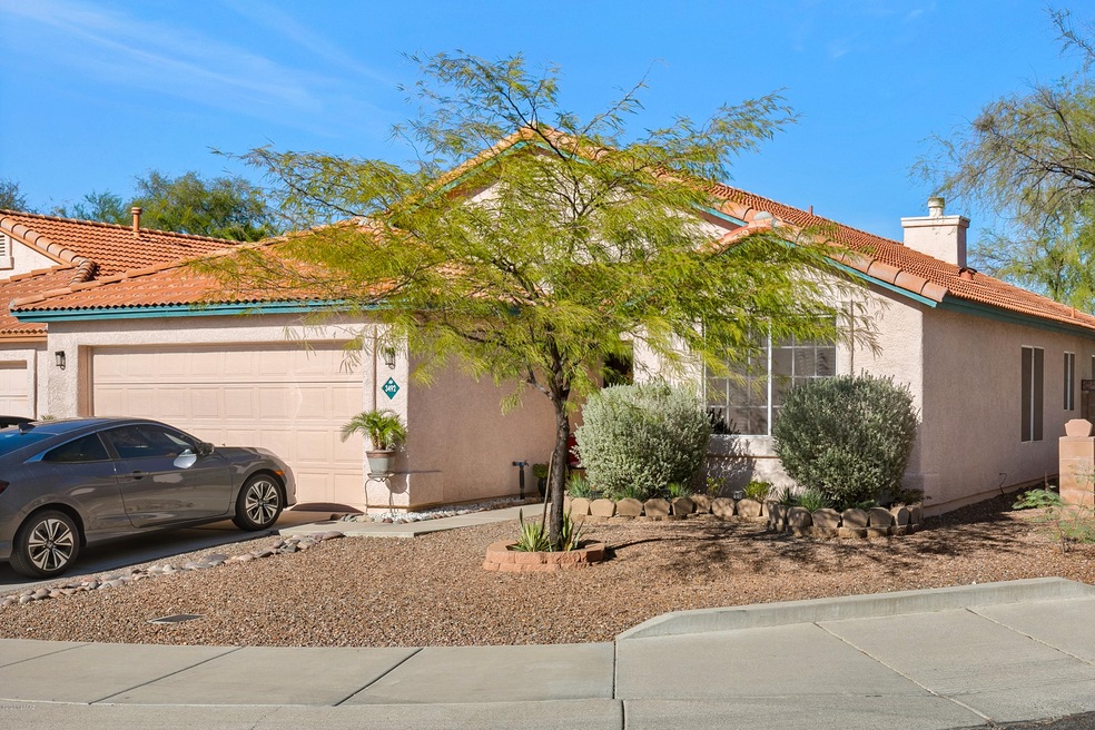 3492 W. Camino de Urania