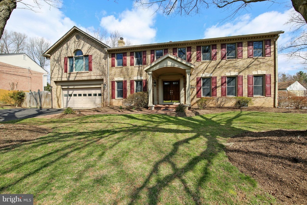 9003 Shad Ln, Potomac, MD 20854 - photo 1