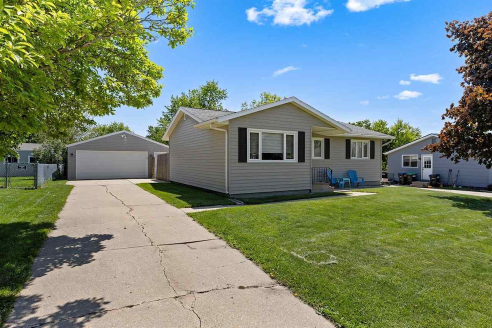 For Sale $215,000 • Co-Listing Agent