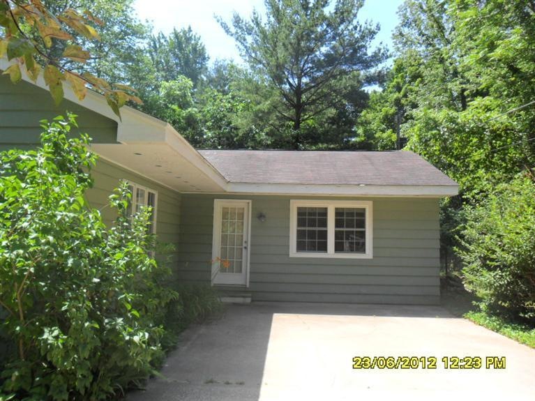 13868 Peach St, Three Oaks, MI 49128 - photo 1