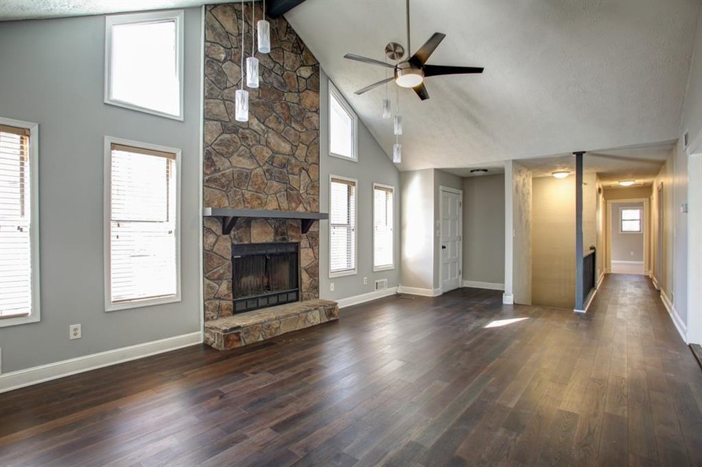 Adorable, renovated ranch with new flooring, light