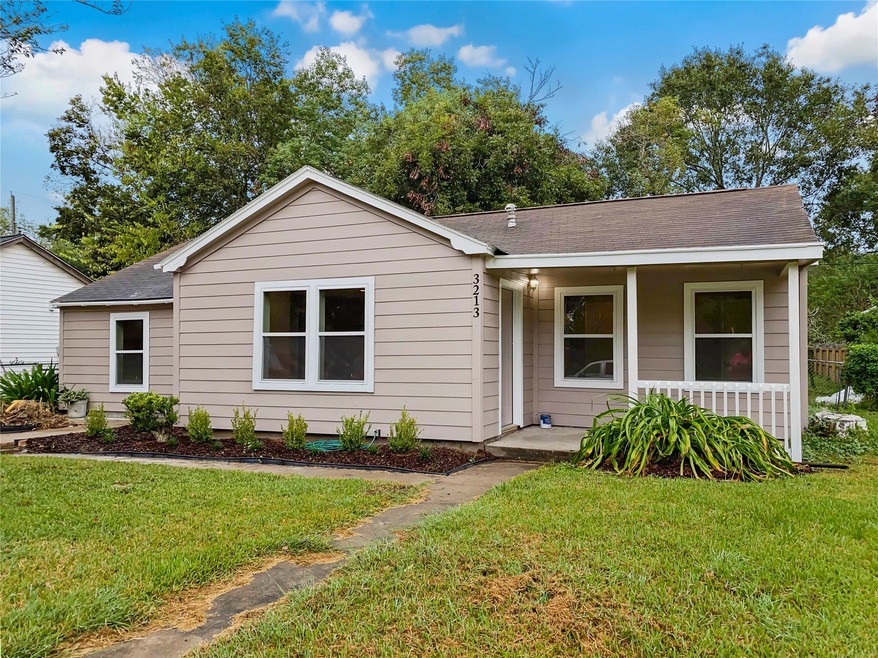 3213 9th St, Bay City, TX 77414 - photo 1