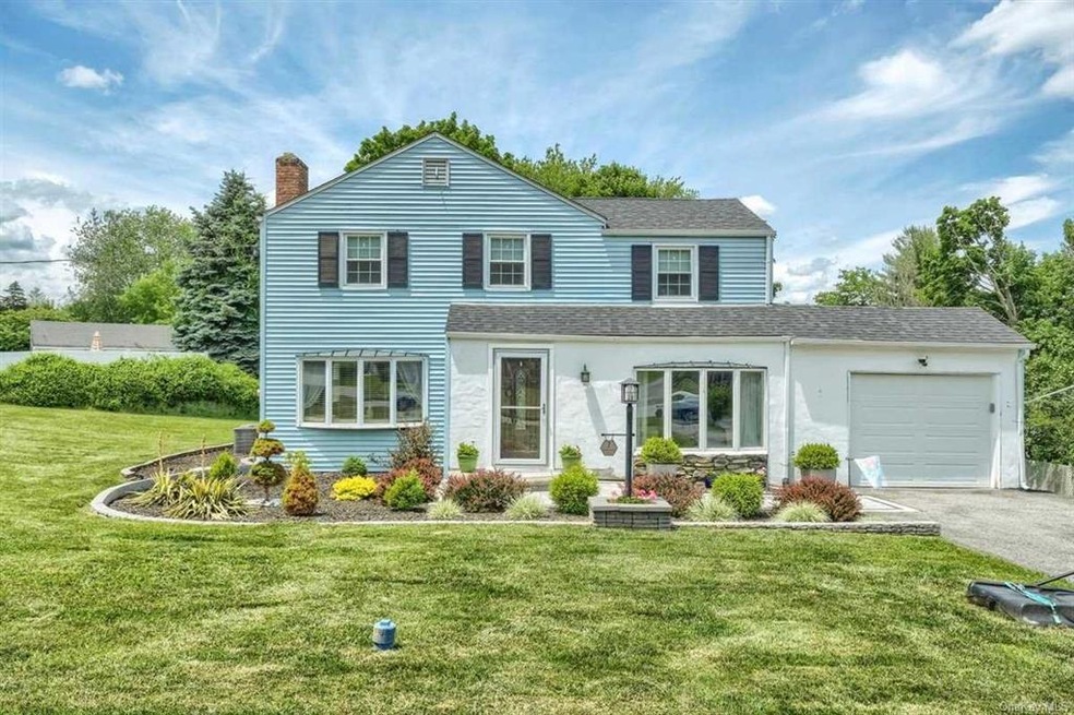 7 Hasbrouck Dr, Poughkeepsie, NY 12603 - photo 1