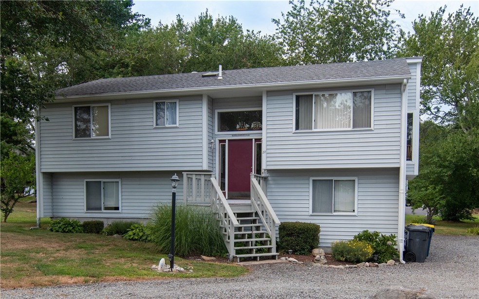 20 Lilly Ln, Narragansett, RI 02882 - photo 1