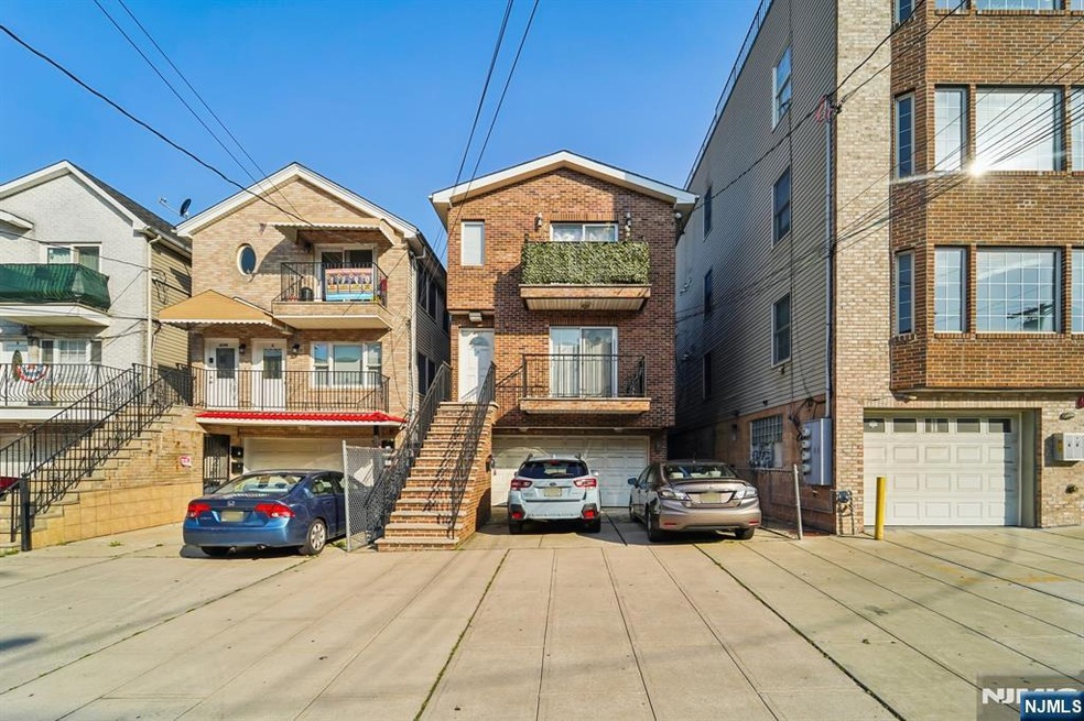 4711 Broadway unit 1, Union City, NJ 07087 - photo 1