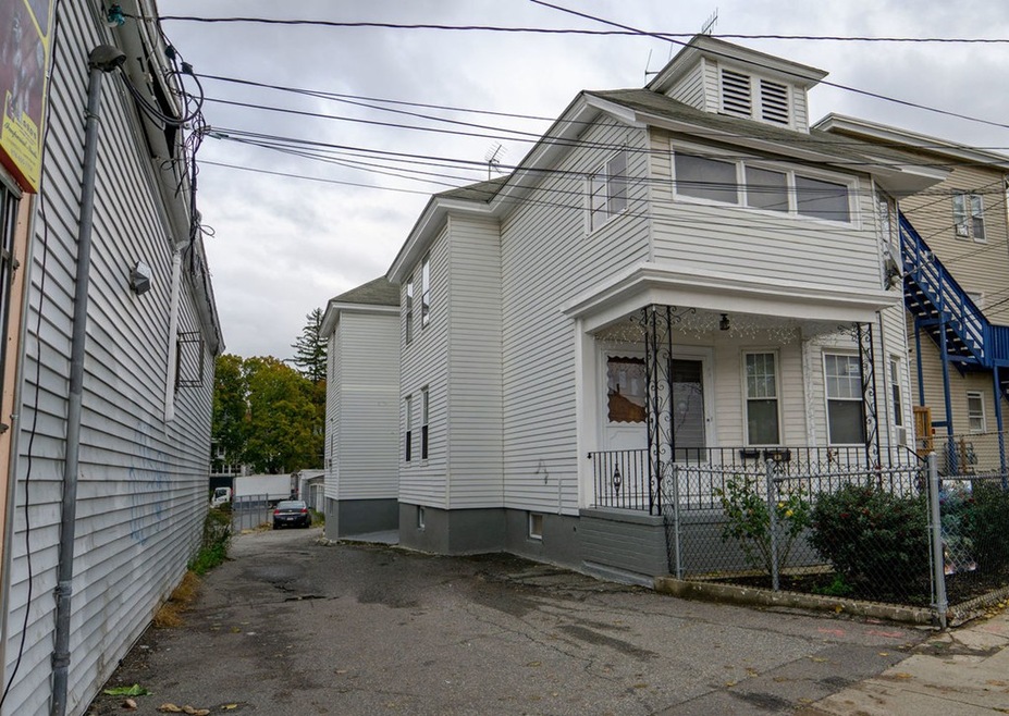 49 Berkeley St unit 49A, Lawrence, MA 01841 - photo 1