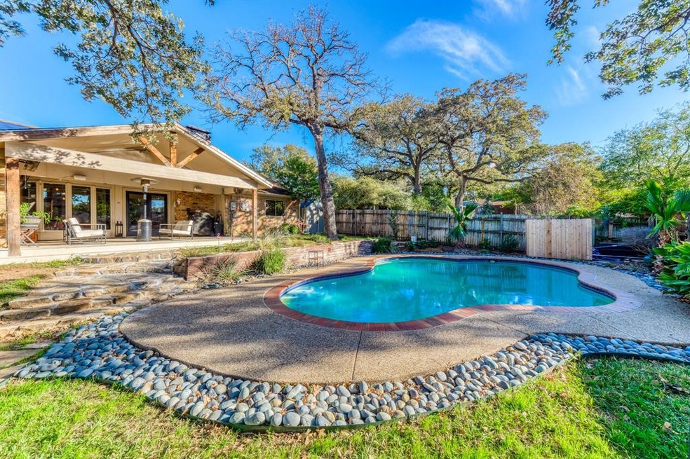 3617 Berwick Ln, Bedford, TX 76021 - photo 1