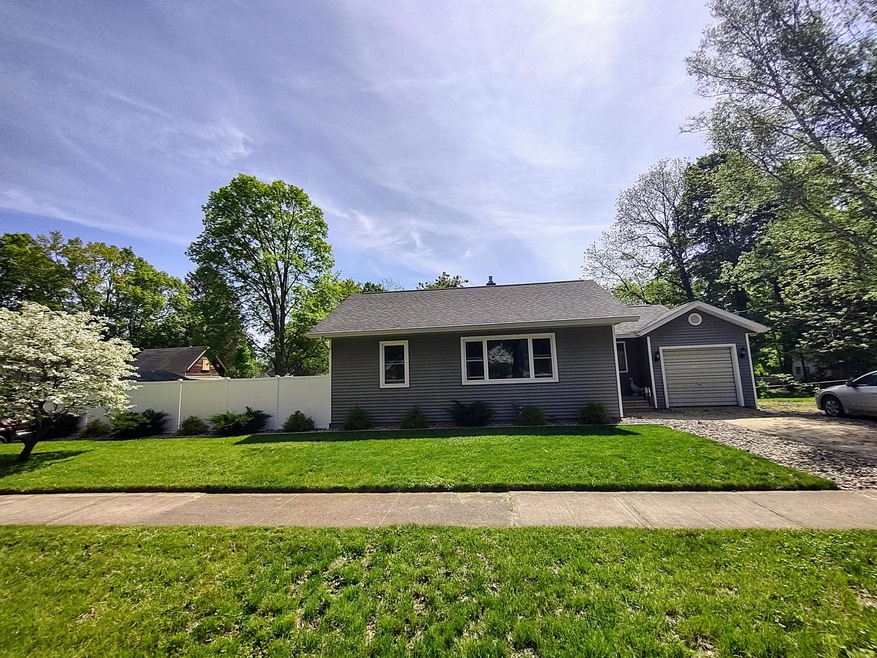 21 N Barrett St, Niles, MI 49120 - photo 1