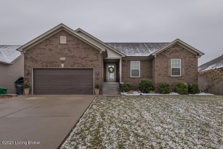 11717 Taylor Rae Dr, Louisville, KY 40229 - photo 1