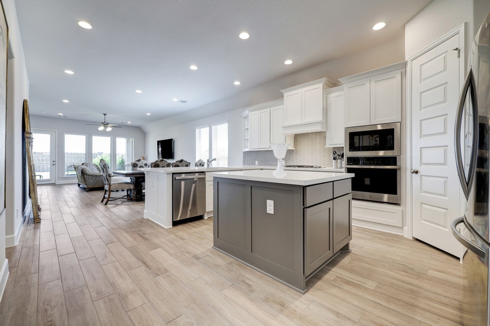 18851 Brego Ln, Tomball, TX 77377 - photo 1