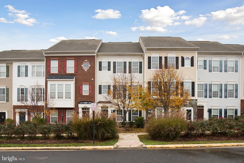 5027 Potomac Highlands Cir, Triangle, VA 22172 - photo 1