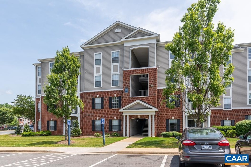 122 Yellowstone Dr unit 108, Charlottesville, VA 22903 - photo 1