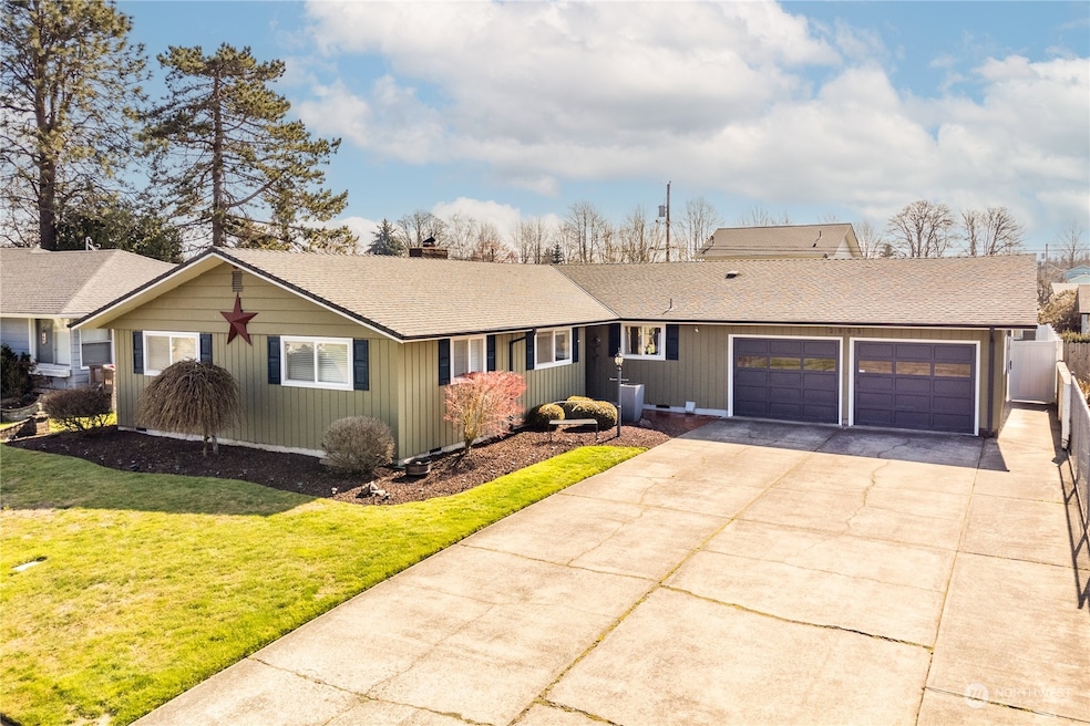 2903 Maple St, Longview, WA 98632 - photo 1