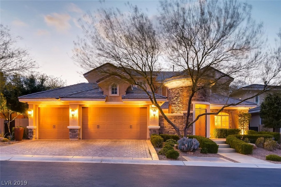 Previous Toll Brother Model Home -
Extensive S