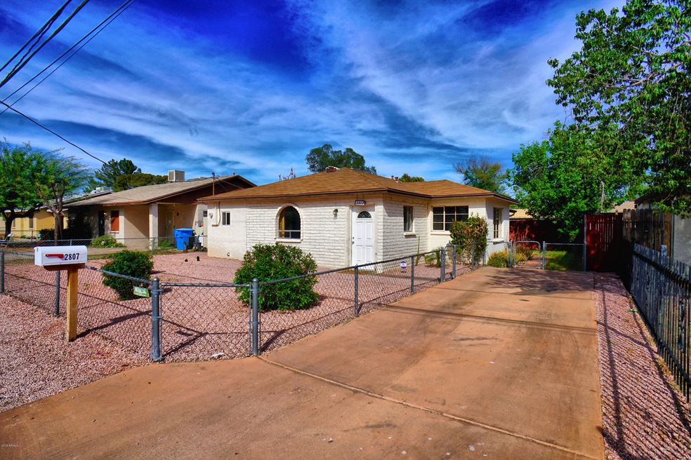2807 N 28th St, Phoenix, AZ 85008 - photo 1