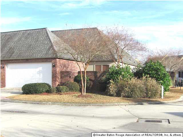 Front, courtyard, corner lot