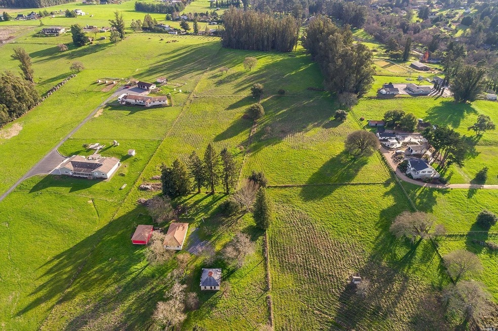 4774 Hessel Rd, Sebastopol, CA 95472 - photo 1