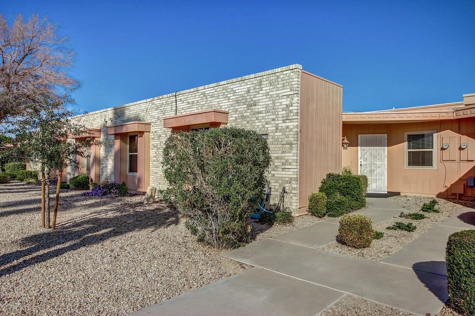 17205 N 106th Ave, Sun City, AZ 85373 - photo 1