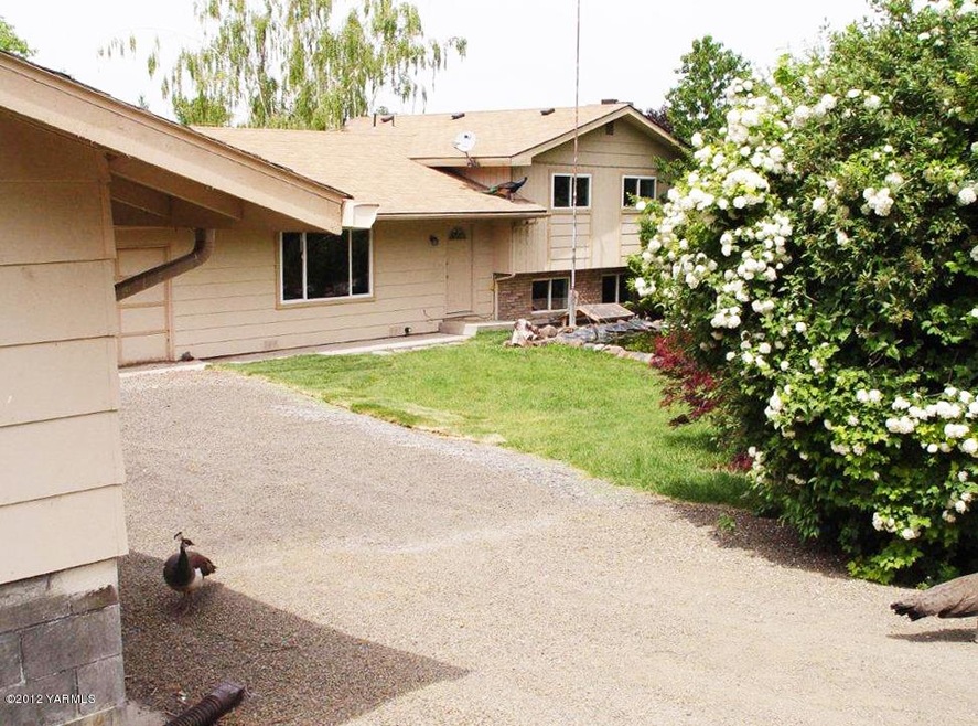 1460 Gore Road, Selah