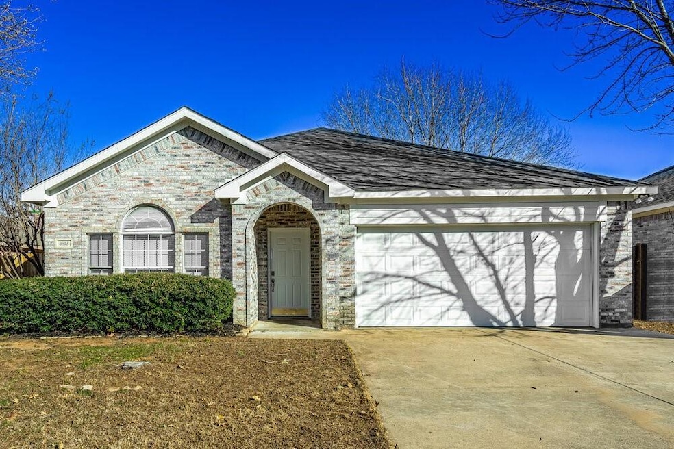 unlisted-address, Denton, TX 76210 - photo 1