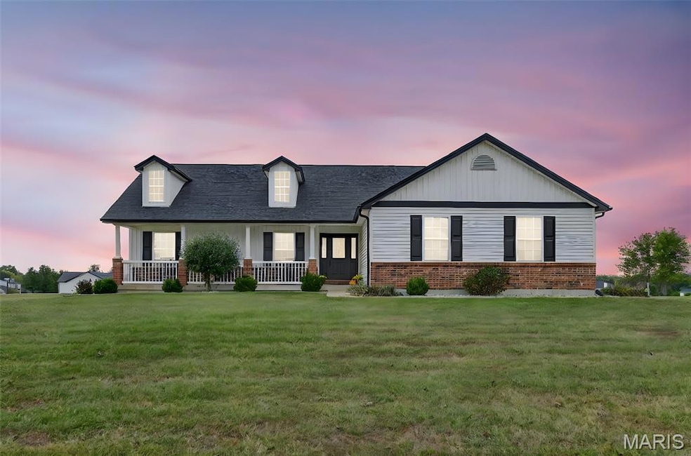 Pending $409,900 • Co-Listing Agent