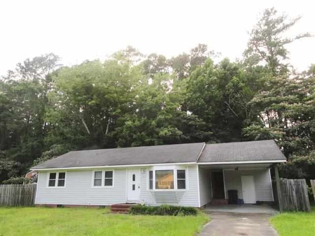 621 Dennis Rd, Jacksonville, NC 28546 - photo 1