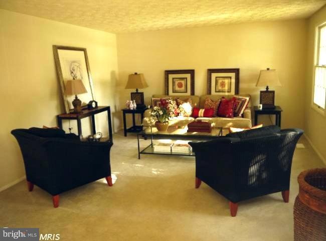 2884 Crossbow Ct, Vienna, VA 22181 - photo 1