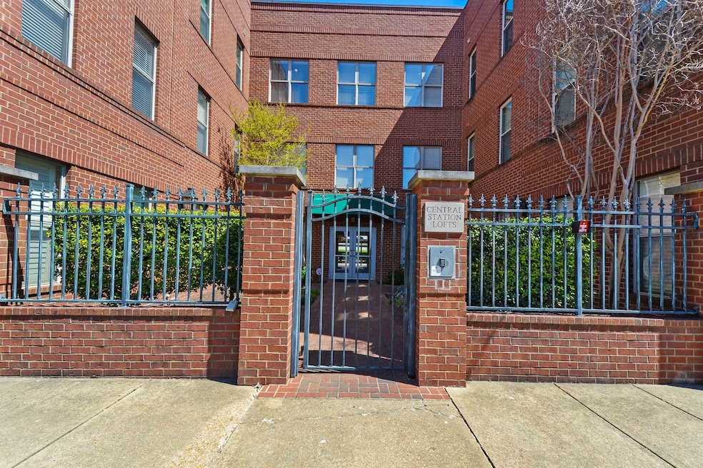 600 S Main St unit 303, Memphis, TN 38103 - photo 1