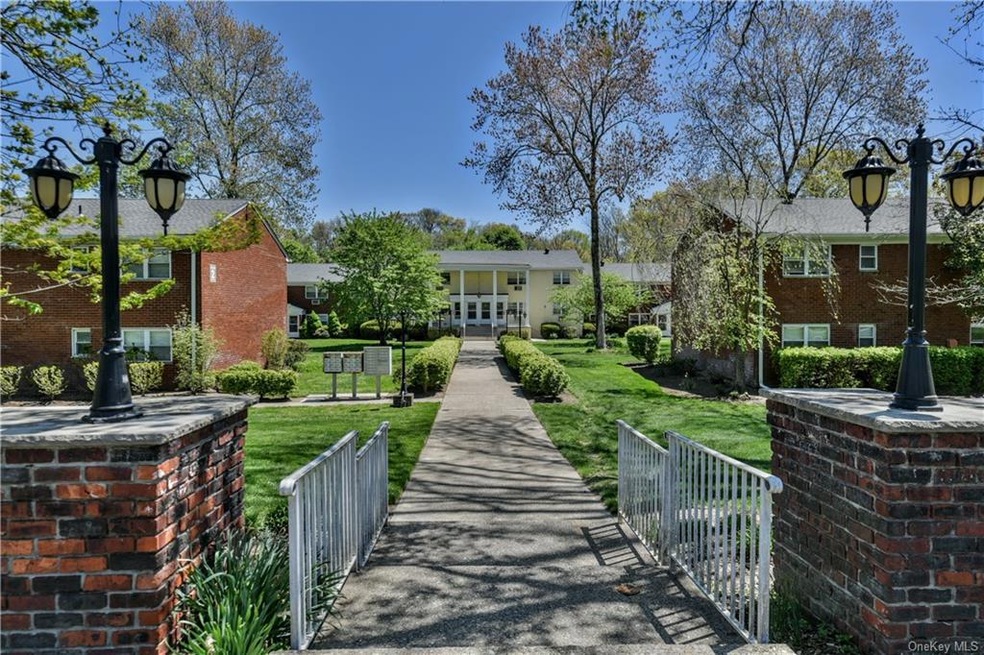 49 Regency Park, Ramsey, NJ 07446 - photo 1