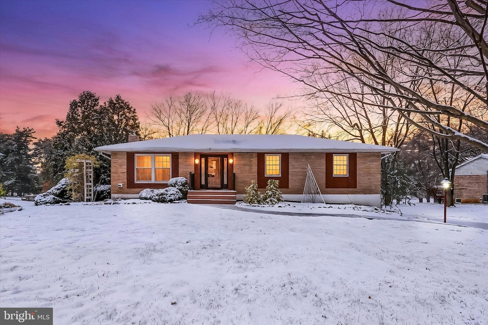 3821 Club House Dr, Fayetteville, PA 17222 - photo 1