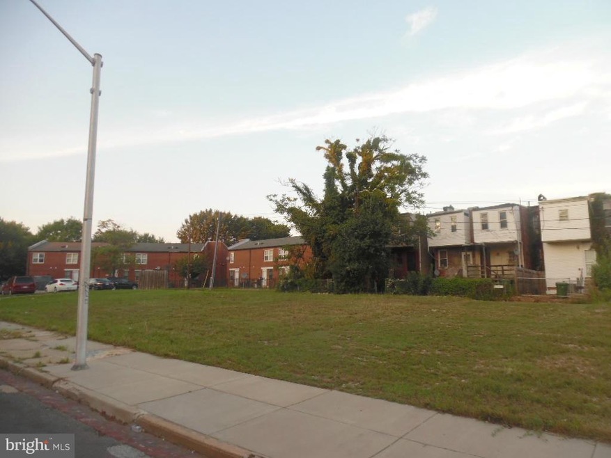 1711 Ensor St, Baltimore, MD 21202 - photo 1