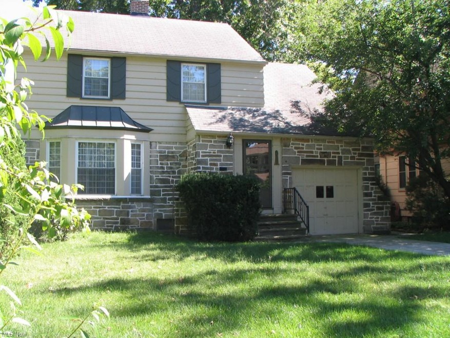Welcome to 21750 Edgecliff Dr.