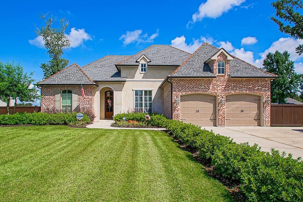 4131 Pirates Alley Dr, Marrero, LA 70072 - photo 1