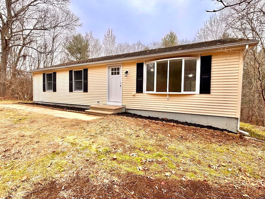 164 Starkweather Rd, Plainfield, CT 06374 - photo 1