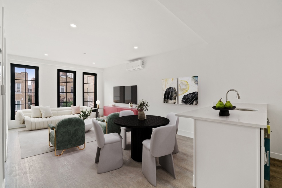 25-88 41st St unit 202, Astoria, NY 11103 - photo 1