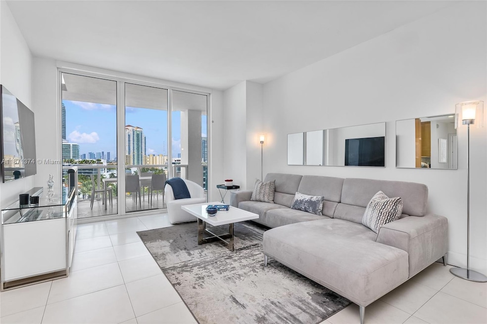 Continuum unit 1005, Miami Beach, FL 33139 - photo 1