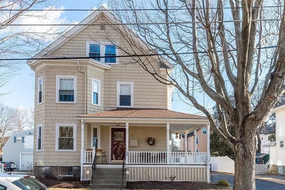 38 Emerson St unit 3, Wakefield, MA 01880 - photo 1