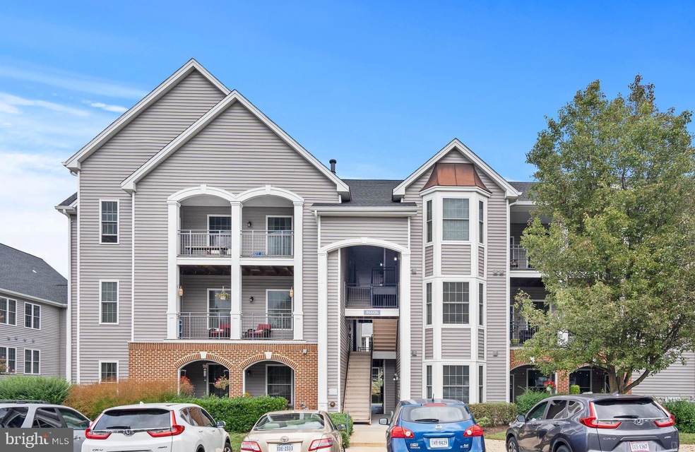 46606 Drysdale Terrace unit 302, Sterling, VA 20165 - photo 1