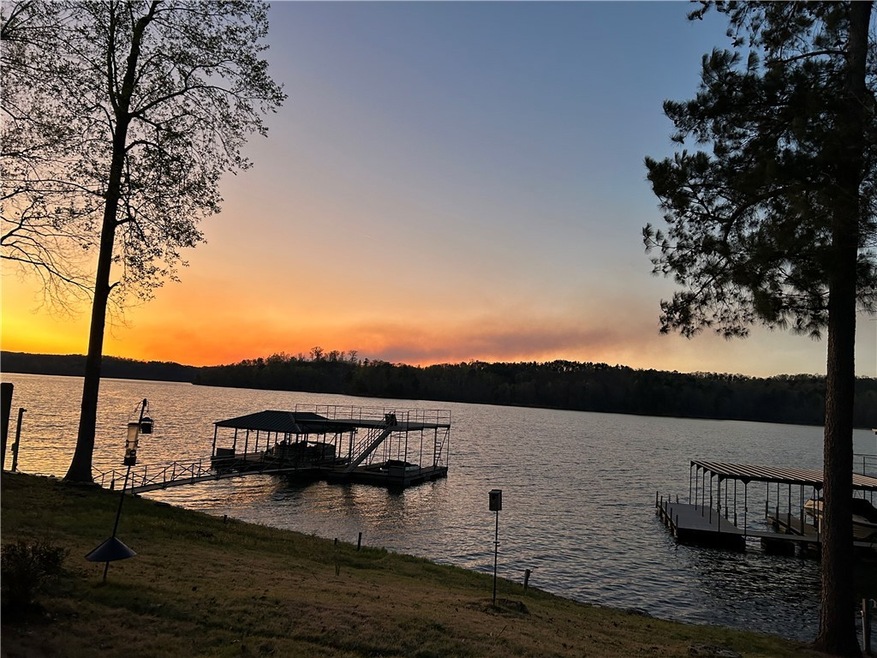 Under Contract $1,090,000