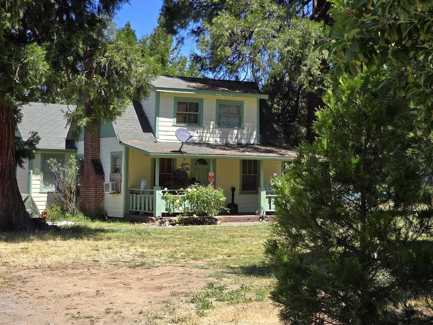 4490 Holland Loop