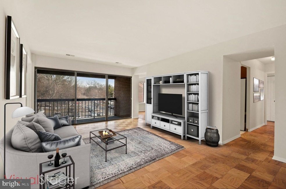 11301 Commonwealth Dr unit 201, Rockville, MD 20852 - photo 1