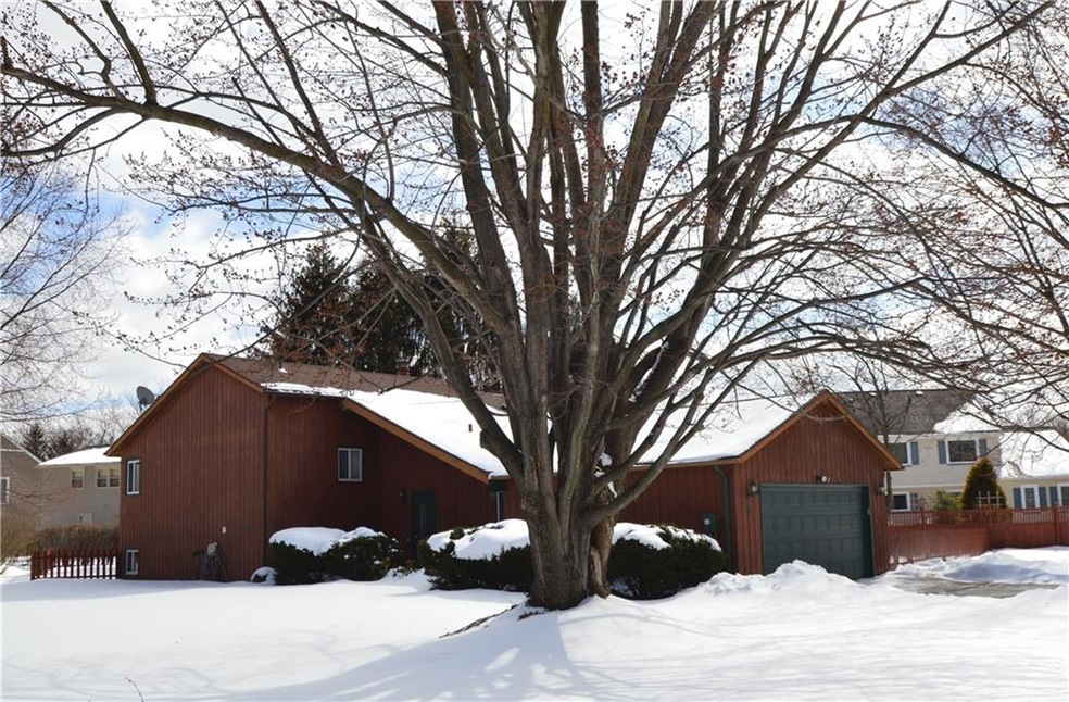 WELCOME TO 86 WILLOW POND WAY!!