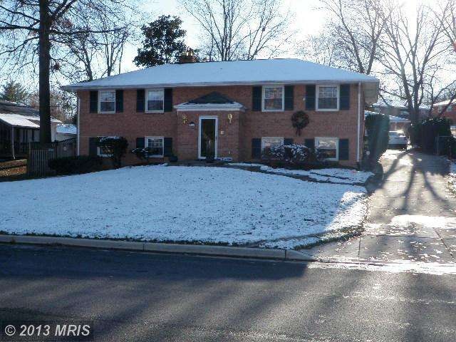 3211 Castleleigh Rd, Beltsville, MD 20705 - photo 1