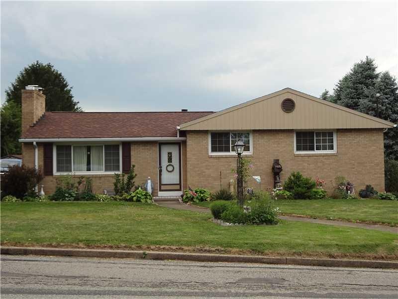 1805 Wood St, Latrobe, PA 15650 - photo 1