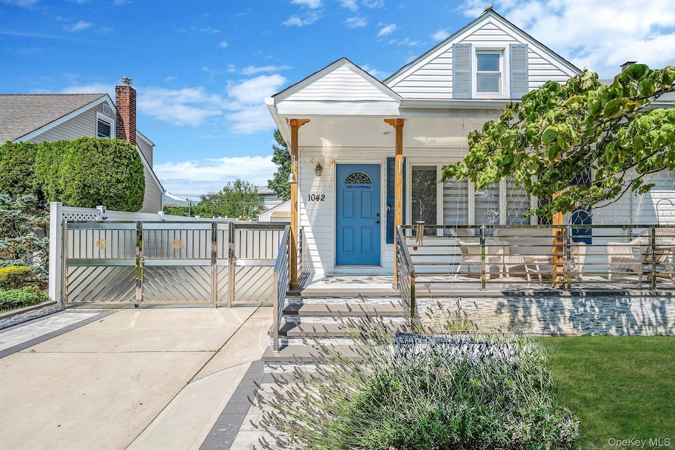 1042 Jerome Rd, Franklin Square, NY 11010 - photo 1