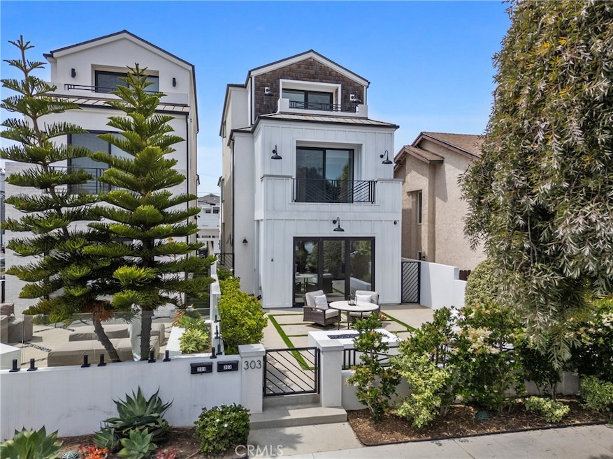 Sold $2,666,000 • Co-Listing Agent