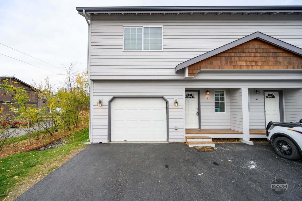 8530 Dunlap Ct-6