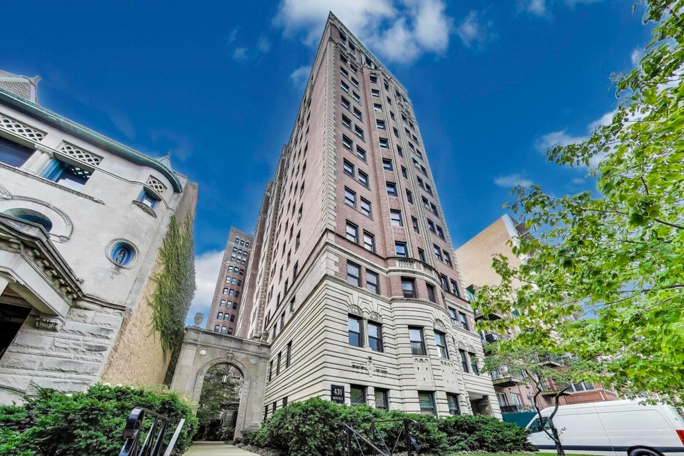 Oakdale Towers unit 11A, Chicago, IL 60657 - photo 1