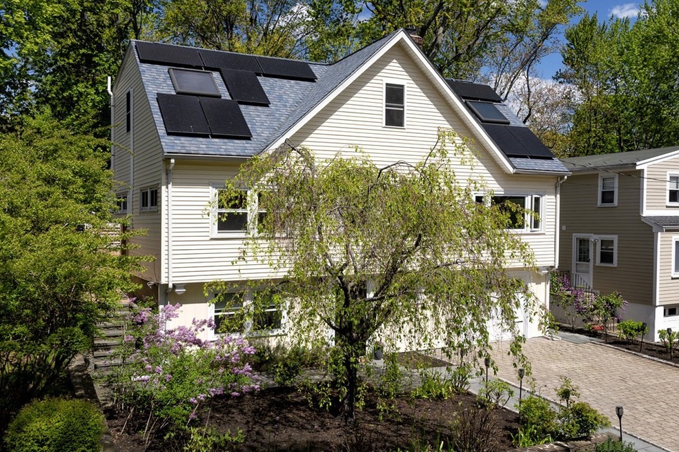 85 Coolidge Rd, Arlington, MA 02476 - photo 1